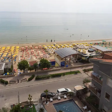 Felicioni Пинето