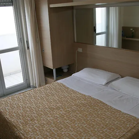 Отель Felicioni 3*