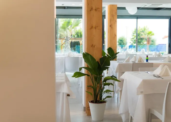 Отель Felicioni