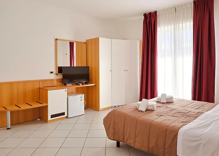 Отель Felicioni Пинето