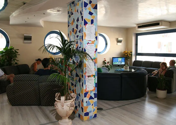 Felicioni Отель Пинето